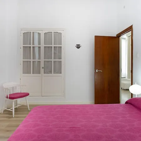 Apartment Cosy Flat In The Heart Of *